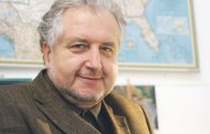 Zdaniem prof. Andrzeja     Rzeplińskiego,     rozdzielenie funkcji nie zabezpieczy nas przed nadużywaniem     prokuratury do celów politycznych. Do tego trzeba wprowadzić     instytucję sędziego śledczego Fot. Wojciech Górski (Rozmiar: 64116 bajtów)
